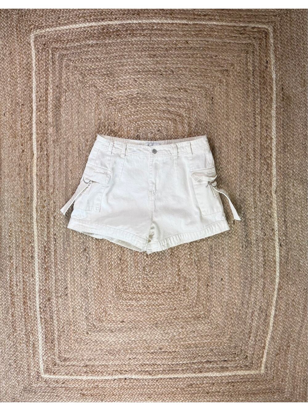 Womens Angel Kiss 13/31 Pleated Cream White Shorts with straps